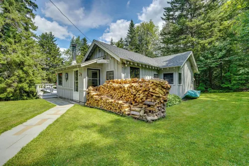 Charming Wilmington Cabin, 8 Mi to Mt Snow! - Wifi
