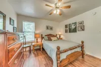 Hillside Haven w/ Deck < 2 Miles to Dwtn Ruidoso! - 2-Star