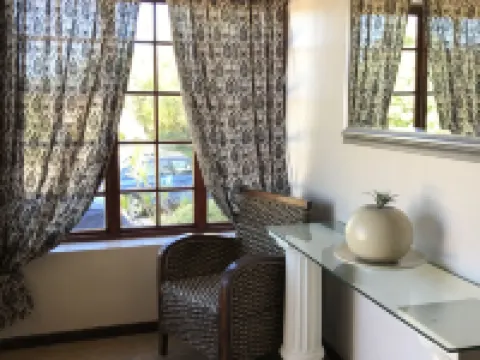 VJ's Guesthouse and Restaurant Hotels in Uitenhage