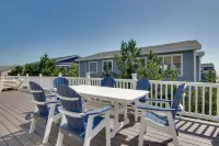 Idyllic South Bethany Home w/ Private Beach Access - Homestays