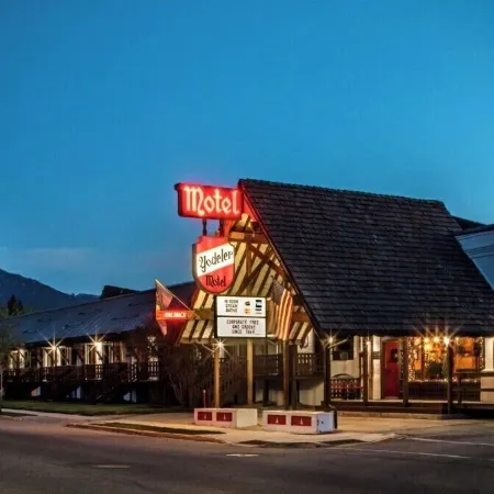 Yodeler Motel