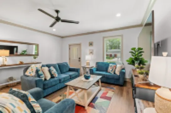 Charming 3-bedroom house in brilliant Foley with AC, WiFi