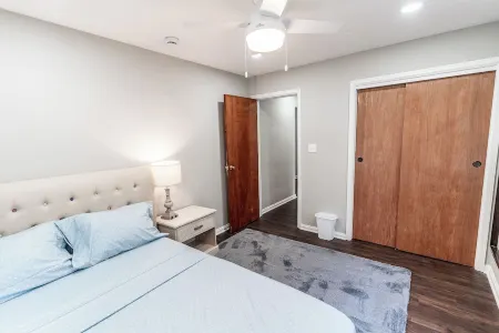 Chic 2-bd Extended Stay Apt in fabulous Kettering.