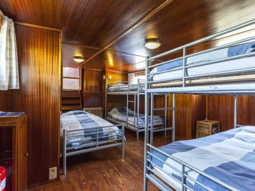 Cushy Boat in Merkem with Terrace Hotels in Houthulst