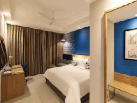 Hometel Alambagh Lucknow 러크나우 호텔