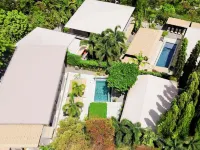 Tamarindo Bay Boutique Hotel Hotels near Banana Surf Club
