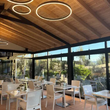 Ampoulos Rooms & Apartments