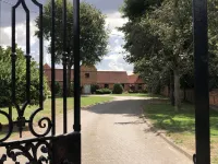 peaceful farm cottage Hotels near Newark Riverside