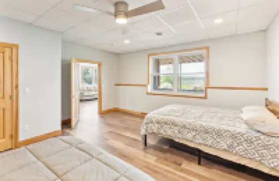 湖畔四卧室度假屋，私密、寧靜且風景優美的四卧室別墅 酒店