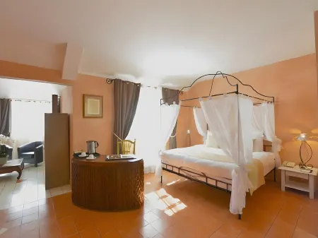 Hotel le Cilaos Отели рядом с достопримечательностью «Питон-де-Неж»