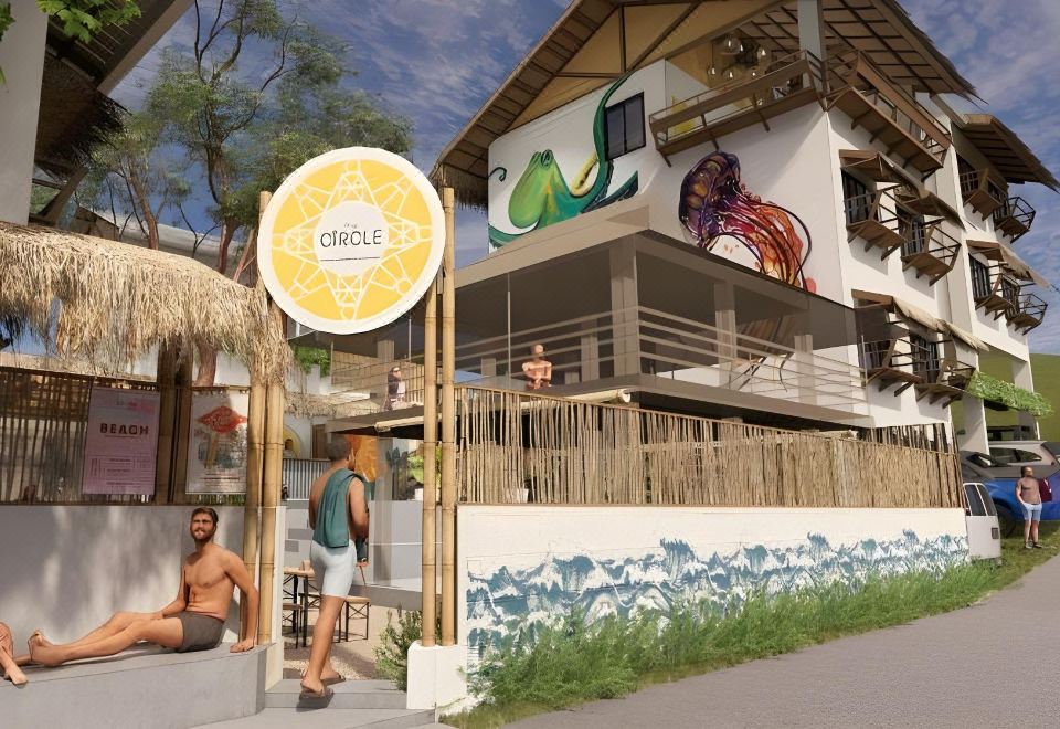 5. 더 서클 호스텔..