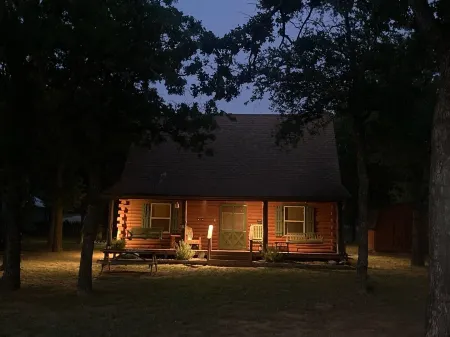 Lake Palo Pinto<br>Rustic, waterfront cabin<br>Steps from private boat dock