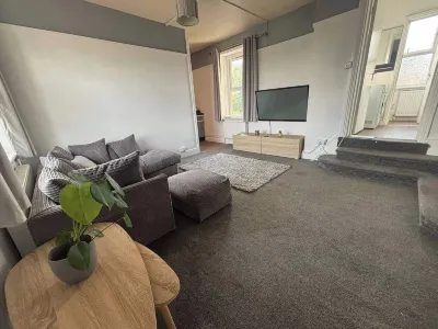Modern 2-bed Victorian Apartment - Sleeps 6 & Pets Hôtels à : Odcombe