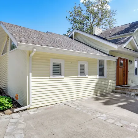 Waterfront Clarklake Escape - Deck, Dock & Views