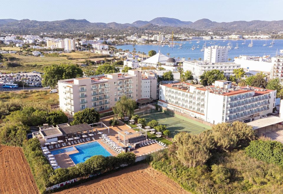 hotel overview picture