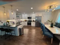 Spacious, Private, Cozy and Close to Downtown Rogers, AR  & Trails