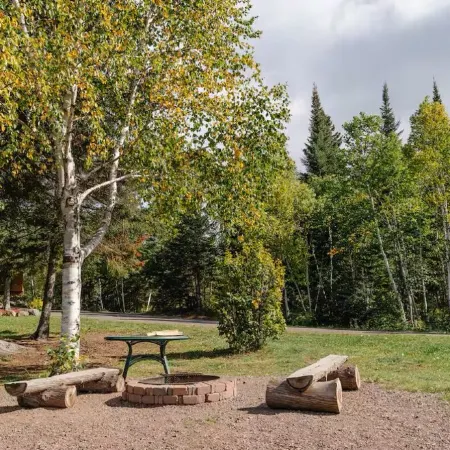 Lutsen Ski-In/Ski-Out Townhome w/Pool and Hot Tub Access!