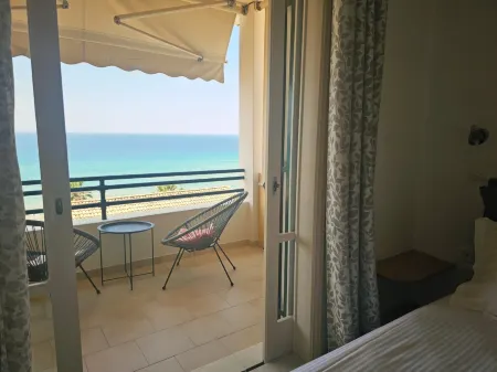 Corfu Glyfada Menigos Resort 91 Отели рядом с достопримечательностью «Glyfada Beach»