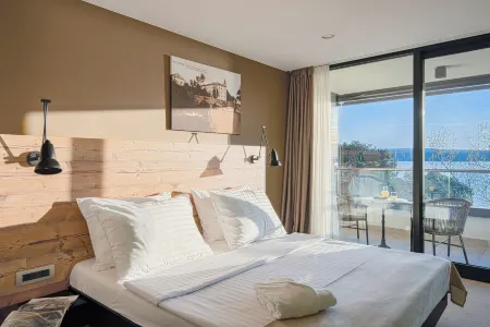 Boutique Hotel Esplanade Отели в г. Kras