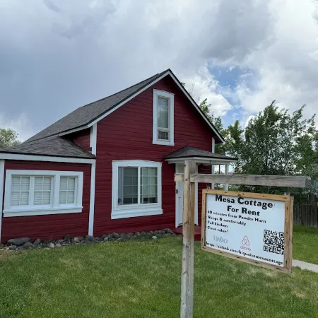 Quaint Mesa Cottage in Town