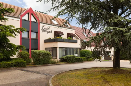 The Originals City Hôtel Castel Burgond Dijon Ouest Hotels near Lake Kir