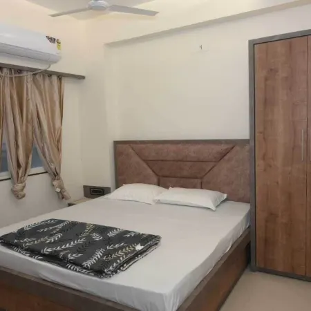 Manyavar Guest House