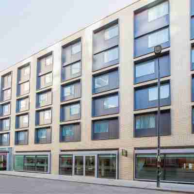 Premier Inn London City (Aldgate) Hotel Exterior