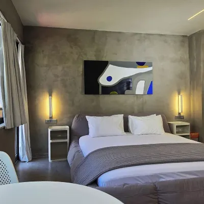 99 Adrianou Luxury Urban Stay Отели рядом с достопримечательностью «Район Анафиотика»