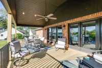 Beautiful Kentucky Lake Getaway w/ Dock & Deck! - Homestays
