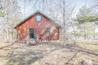 Make Good Choices! LAKE FRONT- 2 King beds and 2 baths