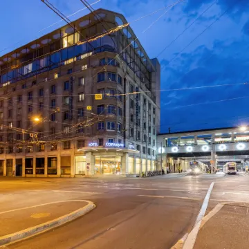 Hotel Cornavin Hotel dekat Jembatan Gunung Blanc