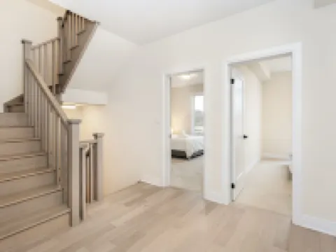 Luxury Home in Oakville Hotels in Oakville