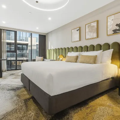 Melbourne City Apartment Hotel Hotels near The District Docklands