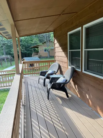 Cozy cabin in delightful Wisconsin Dells- Cabin A