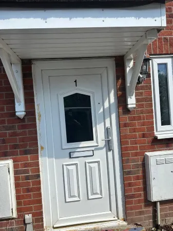 A 3bed house, about 25mins drive to Cheshire Oaks, UK's largest Designer Outlet Отели в г. Ранкорн