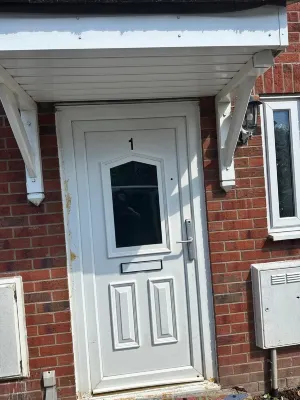 A 3bed house, about 25mins drive to Cheshire Oaks, UK's largest Designer Outlet Hotels in Runcorn