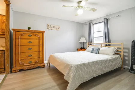 Near Leidos Field at Ripken Stadium: Aberdeen Home Отели в г. Перриман