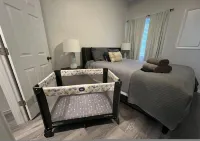 King bed Crystal Lake Mchenry Cary Cozy Hotels in Algonquin Township