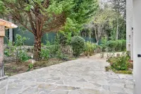 Villa Les Cerisiers : 70's decor, parking, Clim Hotels in Les Angles