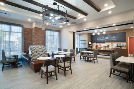 Hampton Inn by Hilton Greer Greenville Отели в г. Грир