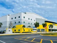 Holiday Inn Express & Suites Fort Myers Airport