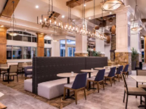 本德希爾頓花園酒店 本德酒店