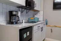 Perfect Location! All include Tampa Private Suite