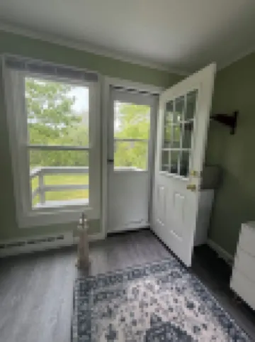 Newly Renovated Cozy Cove Cabin at White Anchor Inn