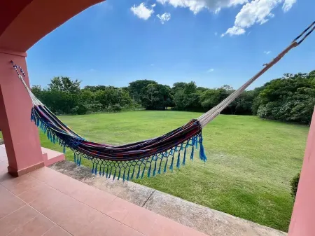 Family House with Pool Отели рядом с достопримечательностью «Bijao Beach Club»