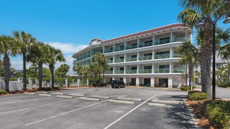 Charming Studio for 2 - Pool Views - Next Door to Alys! Отели рядом с достопримечательностью «Alys Beach»