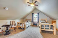 Lakefront Wisconsin Getaway w/ Kayak + Boat Dock! - WiFi