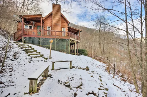 Waynesville Escape - Mtn Cabin above the Clouds! - parking