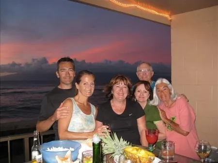 Kaanapali, Ocean Front Condo, Free parking and NO Resort Fee’s, Cabana Access.