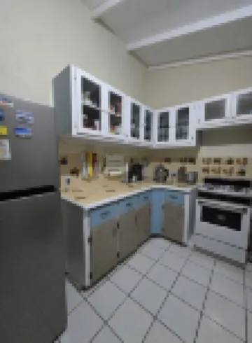Charming and spacious 2-bedroom 1 bath house in lovely Castries with WiFi, AC, Các khách sạn ở 